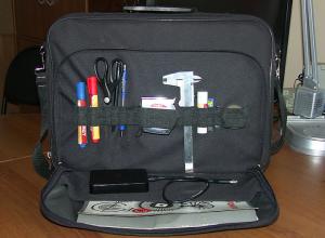 Enad resväska för en utredare Enhetlig resväska för att undersöka en brottsplats 